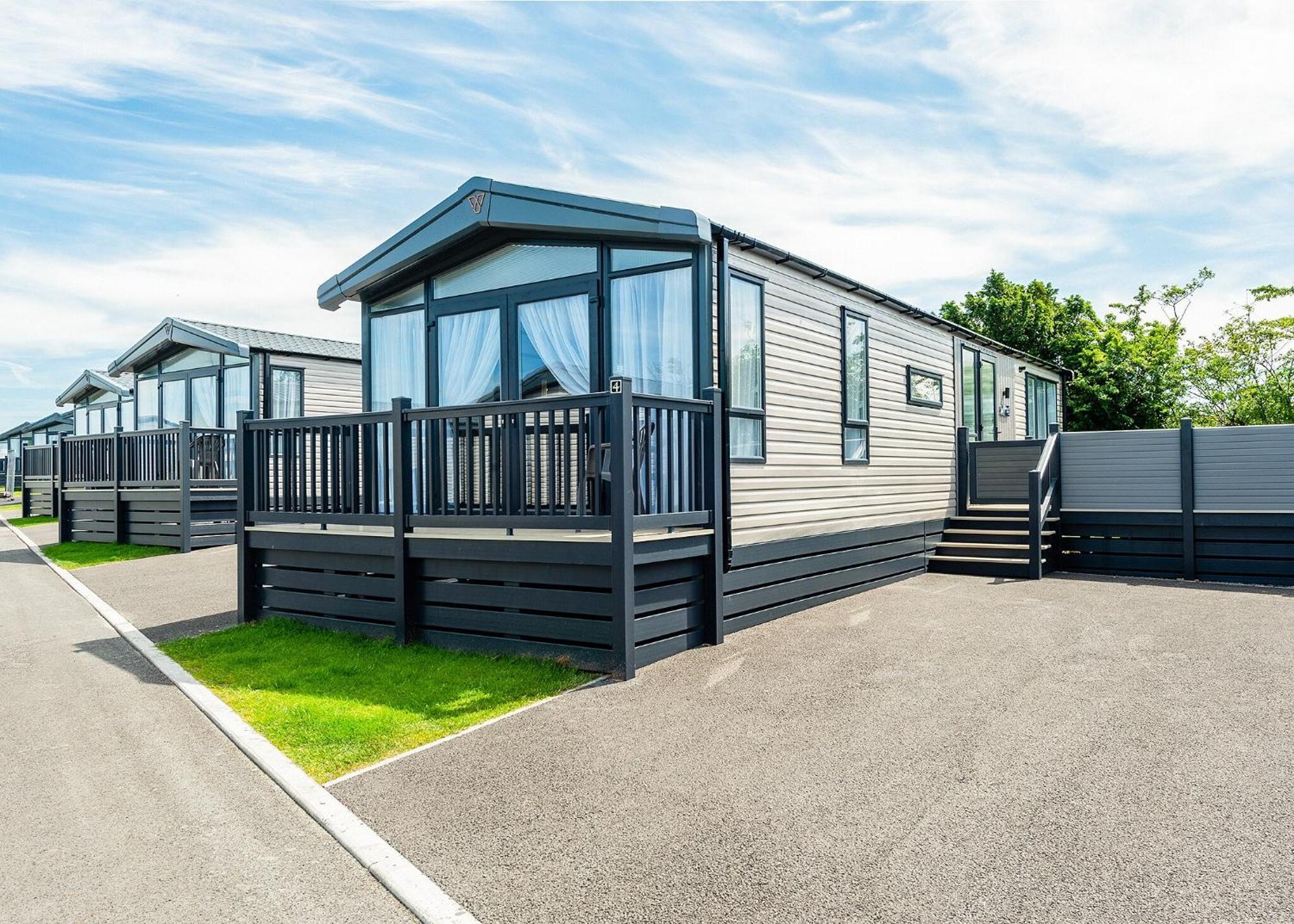 Отель Green Meadows Country Park Harker Экстерьер фото